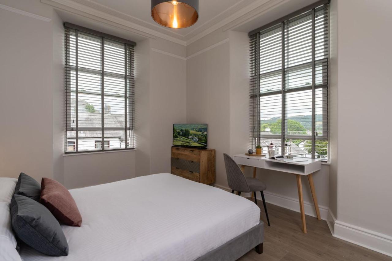 Spacious In Coniston, By Letmestay Apartment
