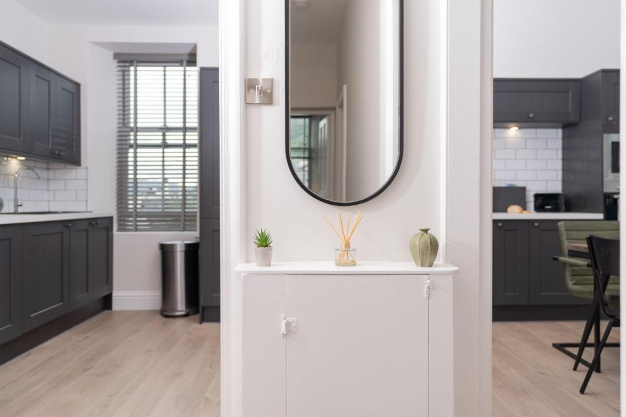 Spacious In Coniston, By Letmestay Apartment *